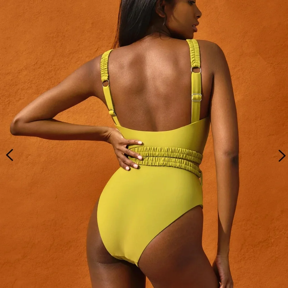 One-piece wasabi swimsuit - Picture 3 of 7